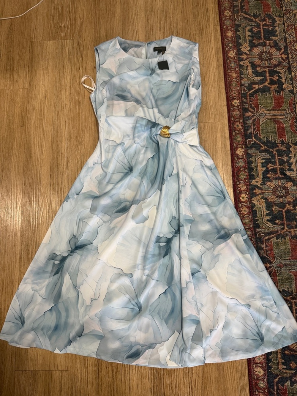 Donna Karan Pale Blue & White Floral Midi Dress with Gold Buckle size 8